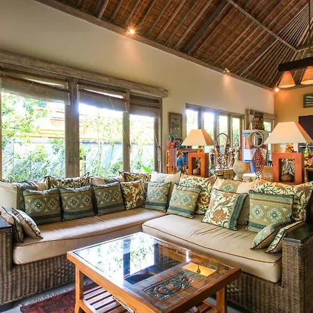 Hibiscus Guest Suite/Best Breakfast in Bali